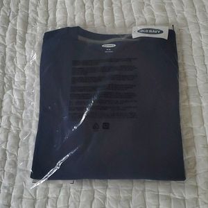 Long sleeve boys tee shirt. Medium, size 8 boys